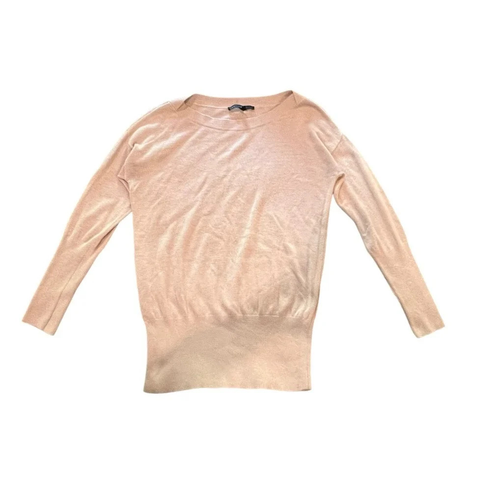 White House Black Market Women’s Medium Light Pink Crew‎ Neck Pullover Sweater